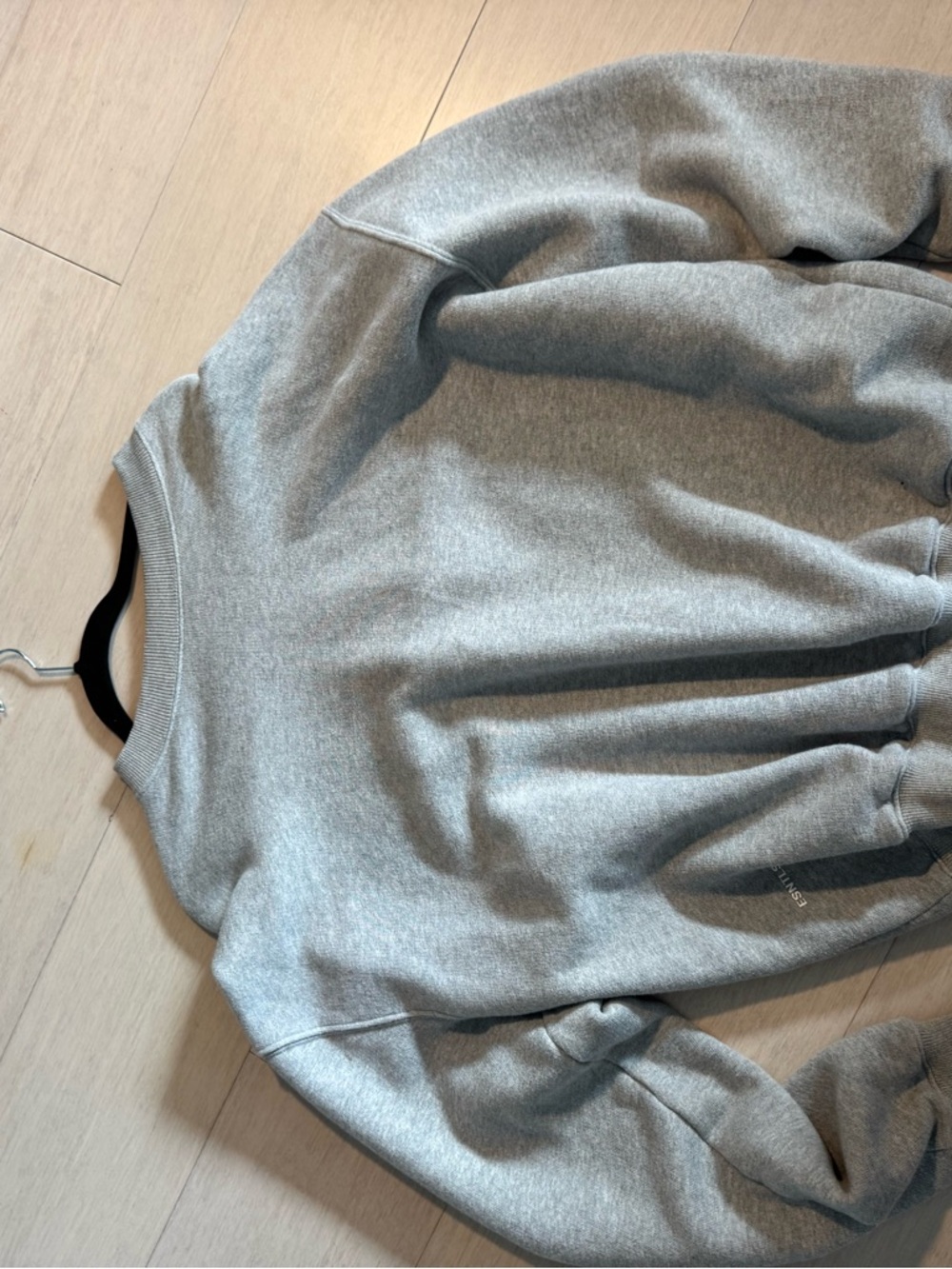 ESNTLS Men's Crewneck Sweatshirt - Gray